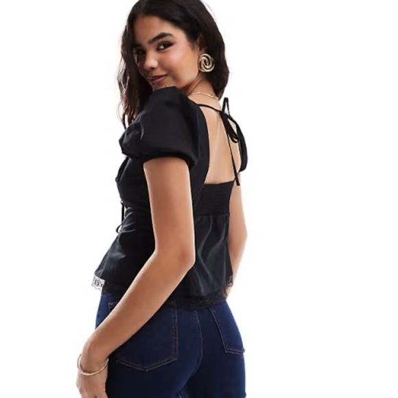 NWT Guess Jeans/ Black short sleeved blouse/ Tie back/ Peasant/ Size US L - Picture 1 of 14